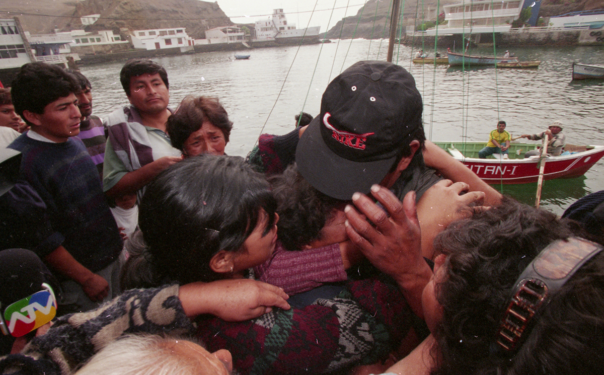 Volvieron a vivir ese martes 23 de mayo del 2000. La muerte no se llevó a ninguno de los cuatro pescadores que sobrevivieron porque habían portado consigo suficientes víveres y agua. (Foto: Guillermo Figueroa / GEC Archivo)