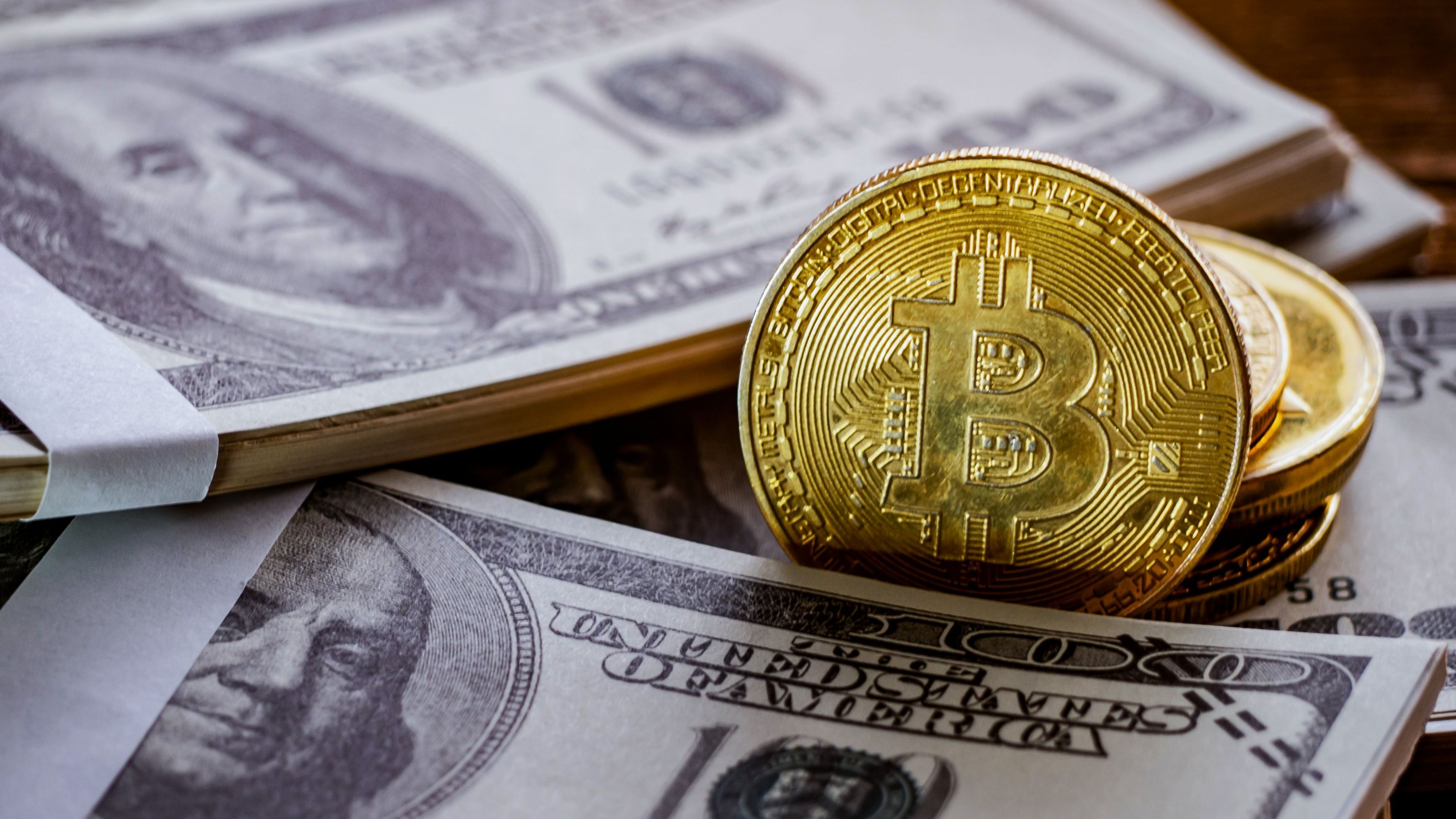 Bitcoin se hunde con fuerza y genera alarma: qué puede pasar en los  próximos días, según analistas