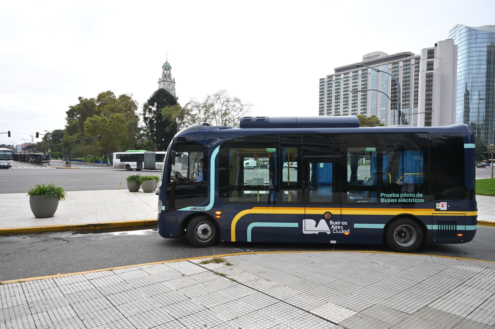 Cambia el transporte público: a partir de esta fecha, todos los colectivos  nuevos deberán ser eléctricos - El Cronista