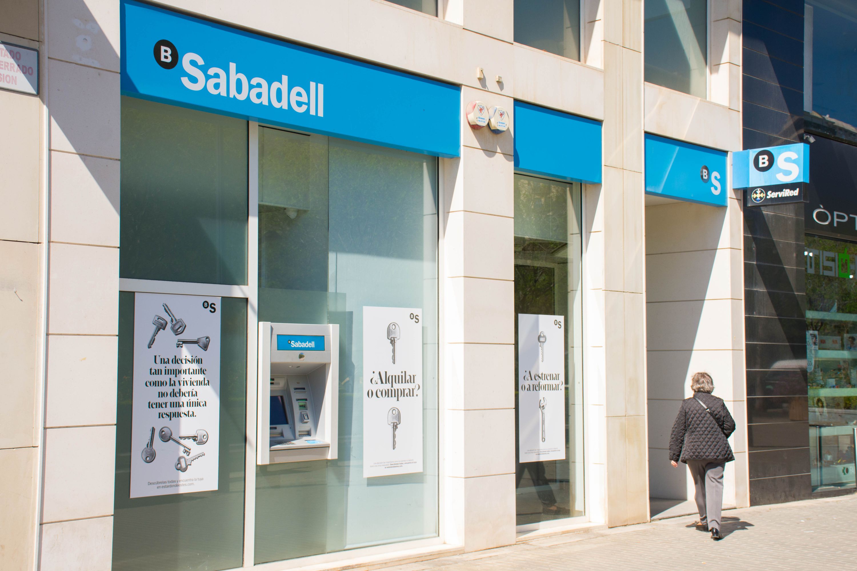 Banco Sabadell juega fuerte y sale a desmontar los argumentos de BBVA