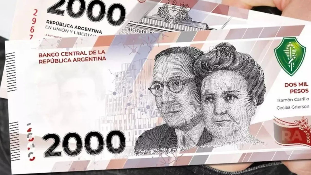 El nuevo billete de $2000 que se vende por $ 1.000.000 por el particular  detalle que tiene en su impresión - El Cronista