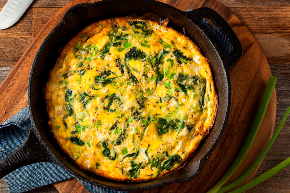 Tortilla de espinacas con huevo y queso mozzarella