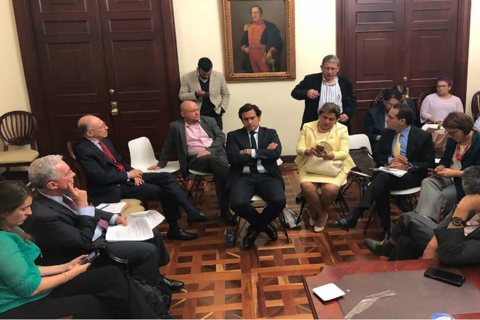 Detalles del segundo ‘cara a cara’ entre Uribe y la FARC
