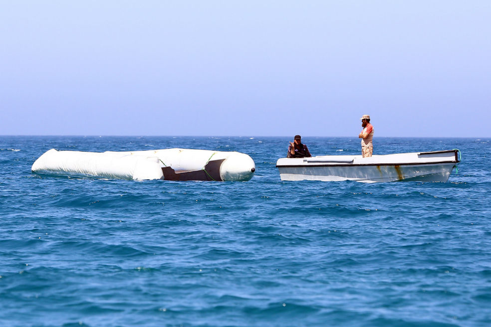 Diez muertos y decenas de desaparecidos en naufragio frente a Libia