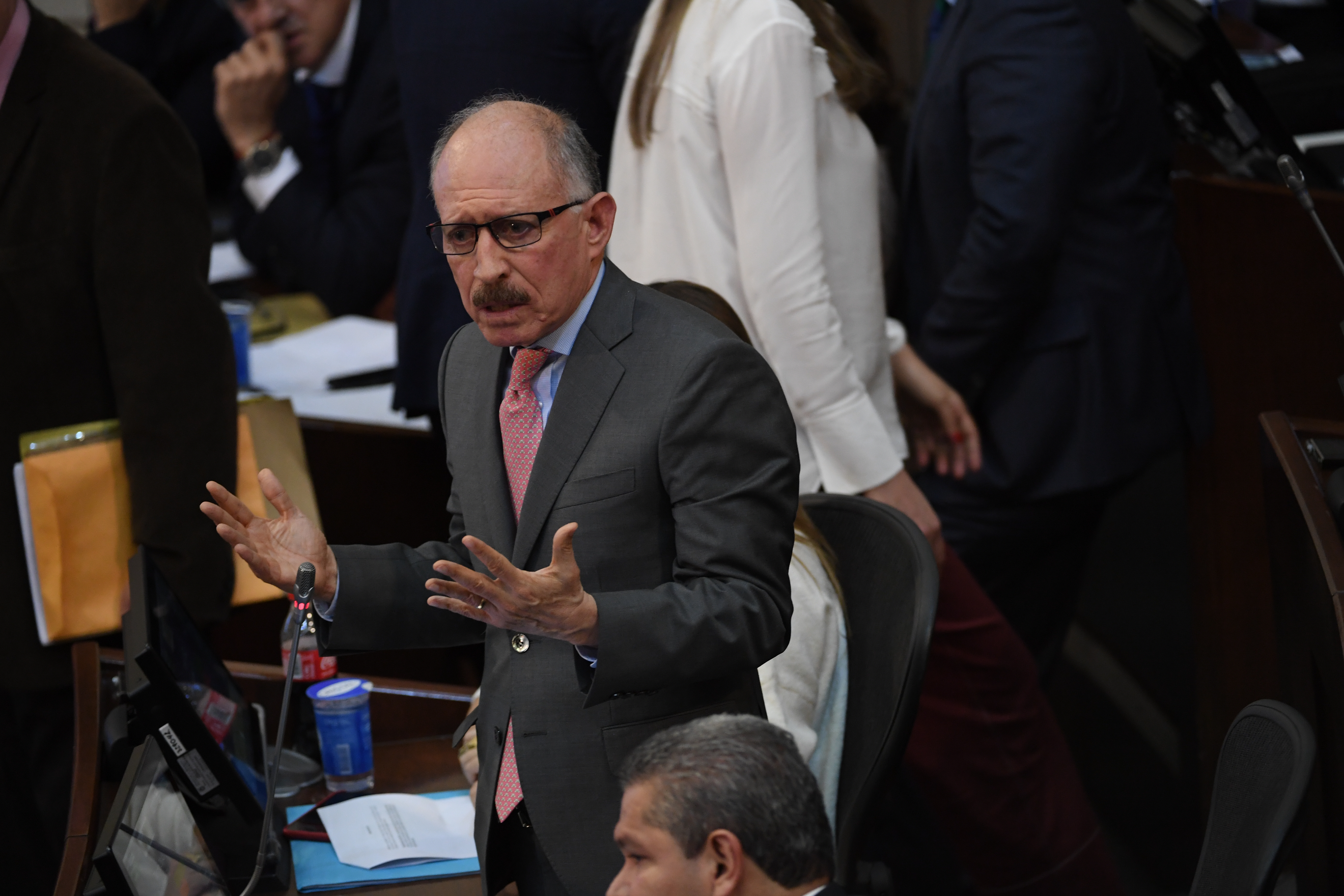 Temístocles Ortega es acusado por irregularidades en obra de aeropuerto en Cauca
