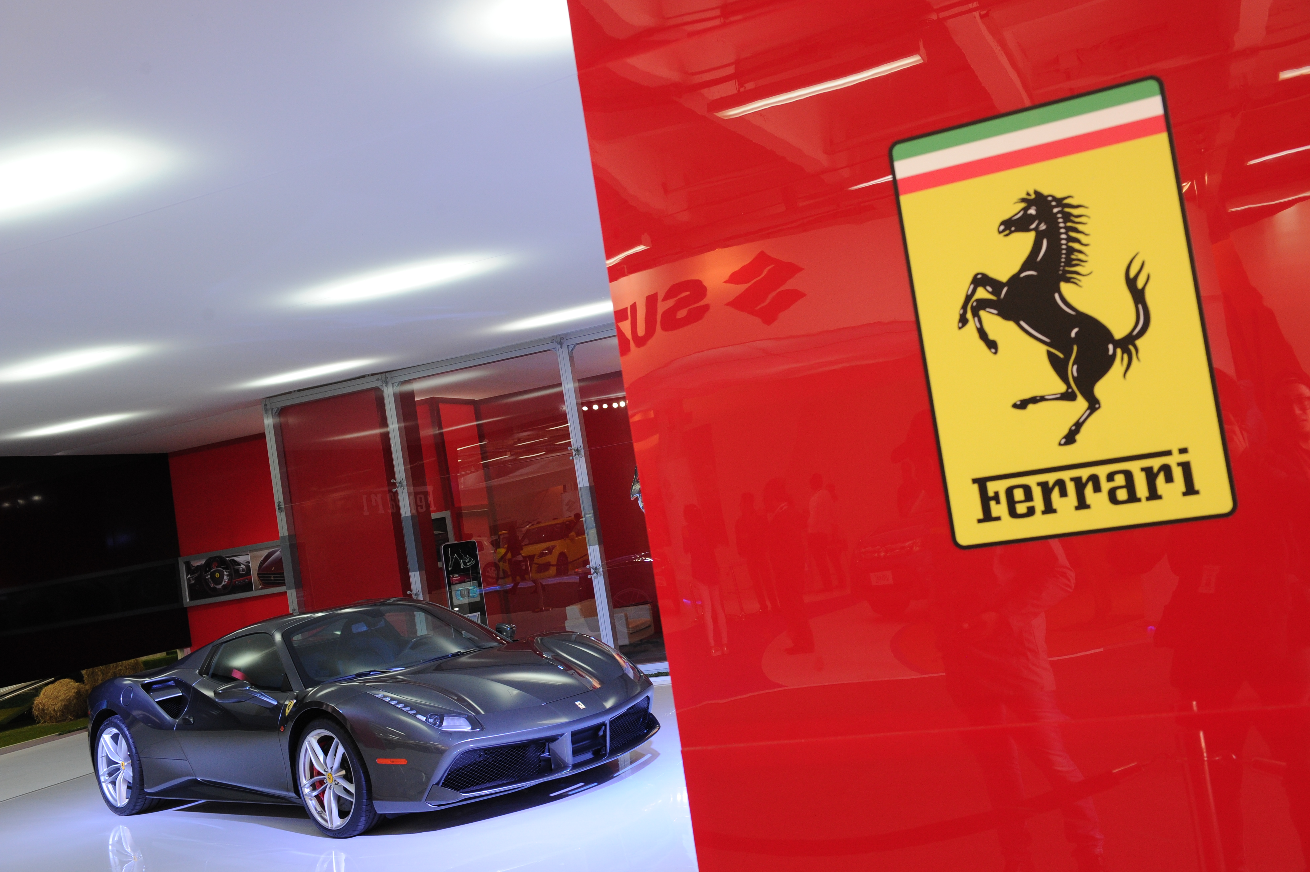Ferrari inicia el año con récord de ingresos