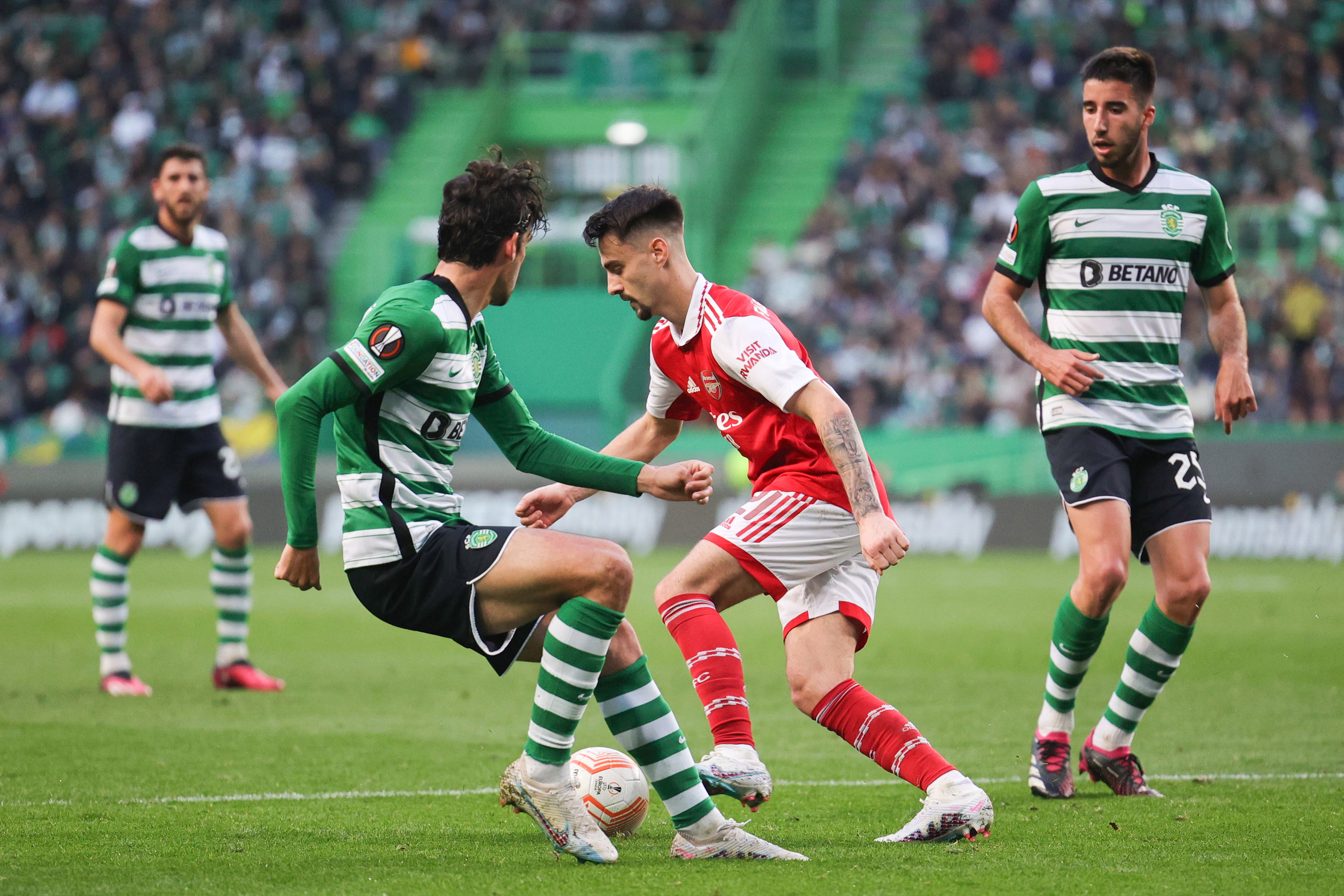 Arsenal empató con Sporting Lisboa por la Europa League