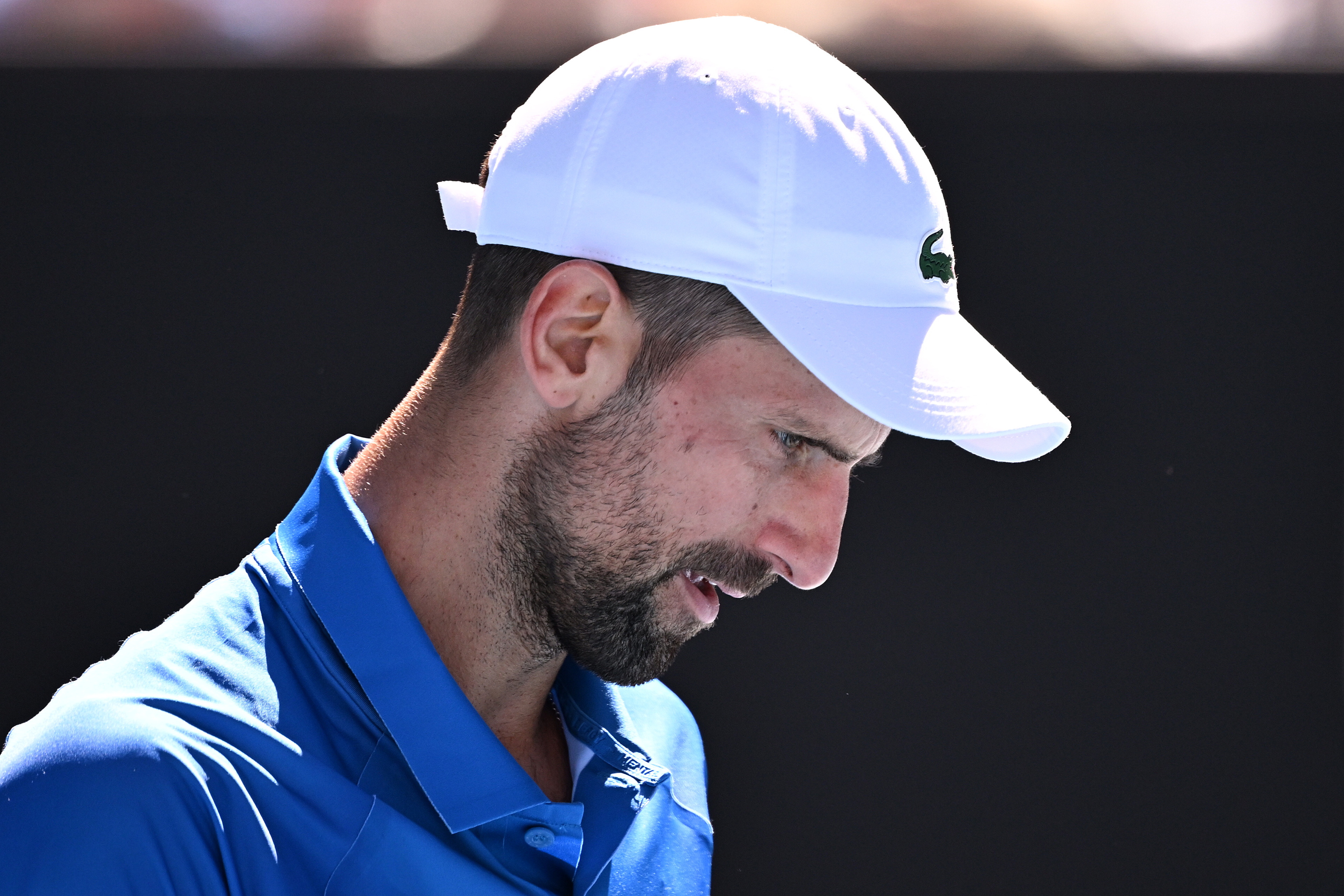 ¿Qué le pasó a Novak Djokovic y por qué se retiró en el Abierto de Australia?