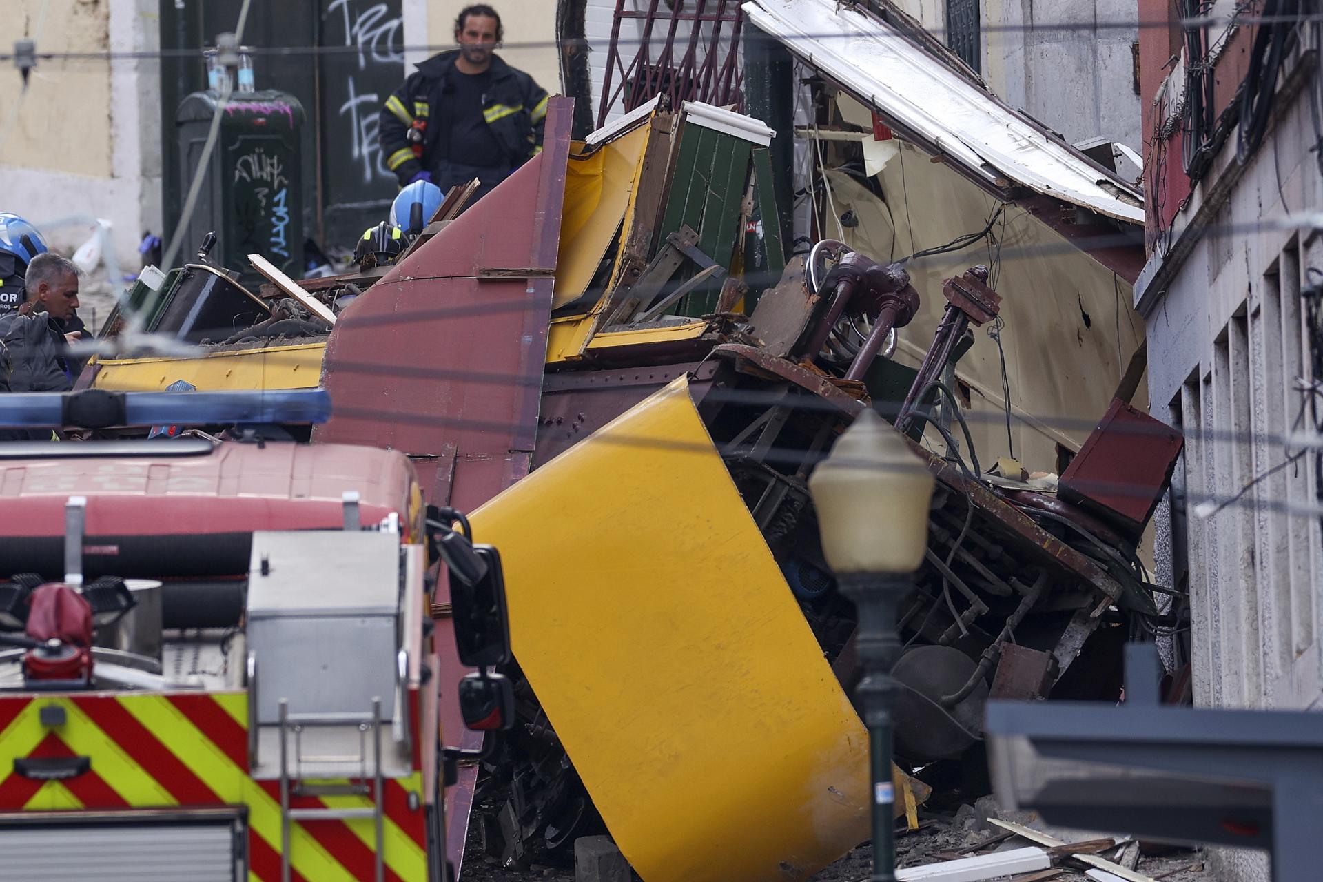 Tragedia en Lisboa: más de 15 muertos y heridos graves por funicular descarrilado