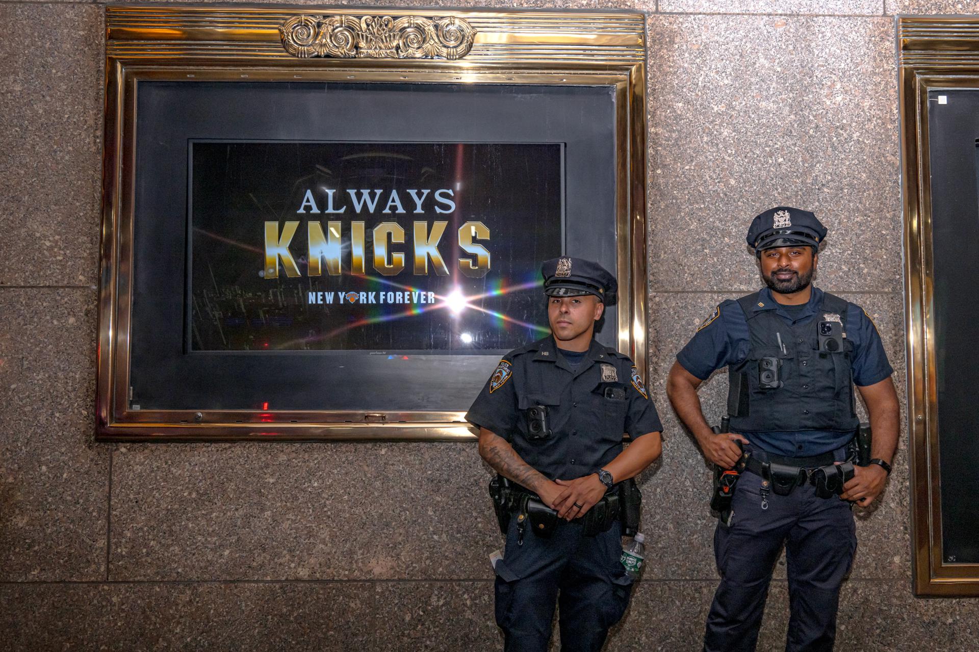 Pánico en Times Square (Nueva York) por disparos tras desfile de los Knicks