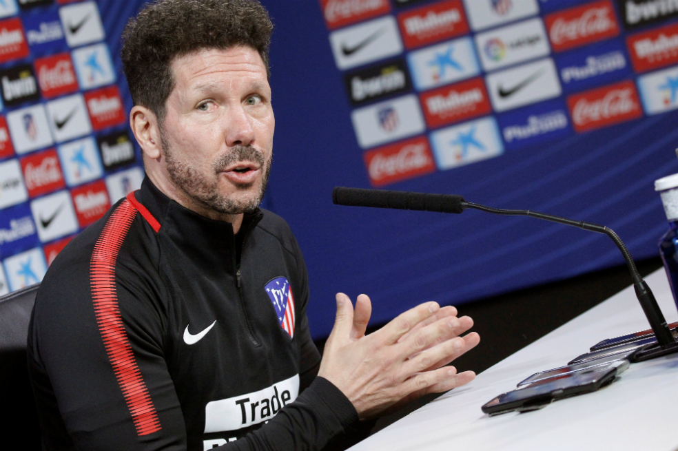 Simeone: «La crítica no es justa, Messi es extraordinario»