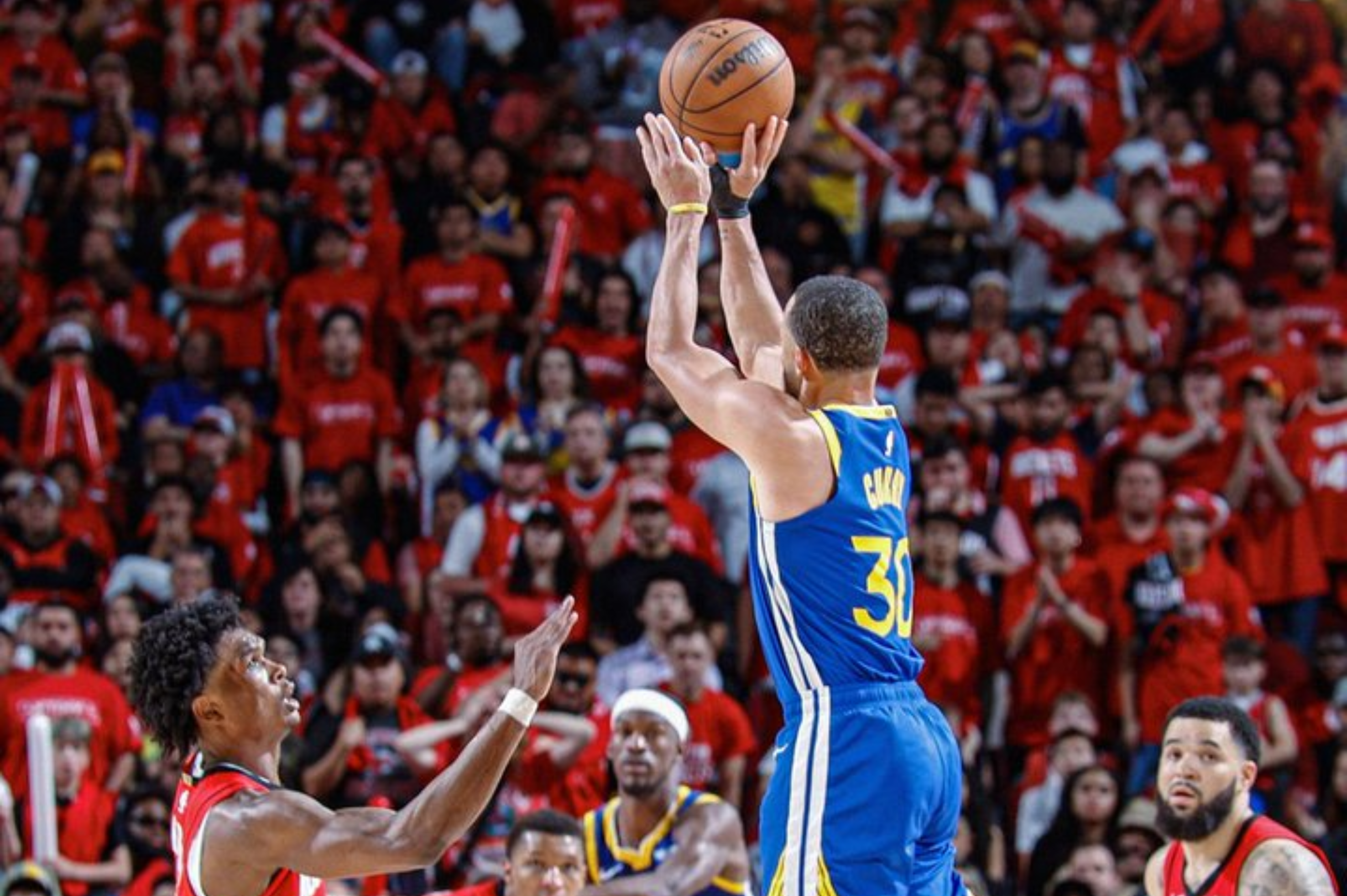 Los Warriors de Curry pegaron primero: victoria clave en los playoffs de la NBA