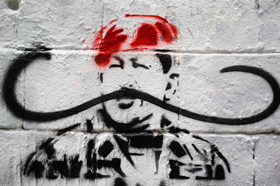 La moda ‘moustache’ contagia al chavismo