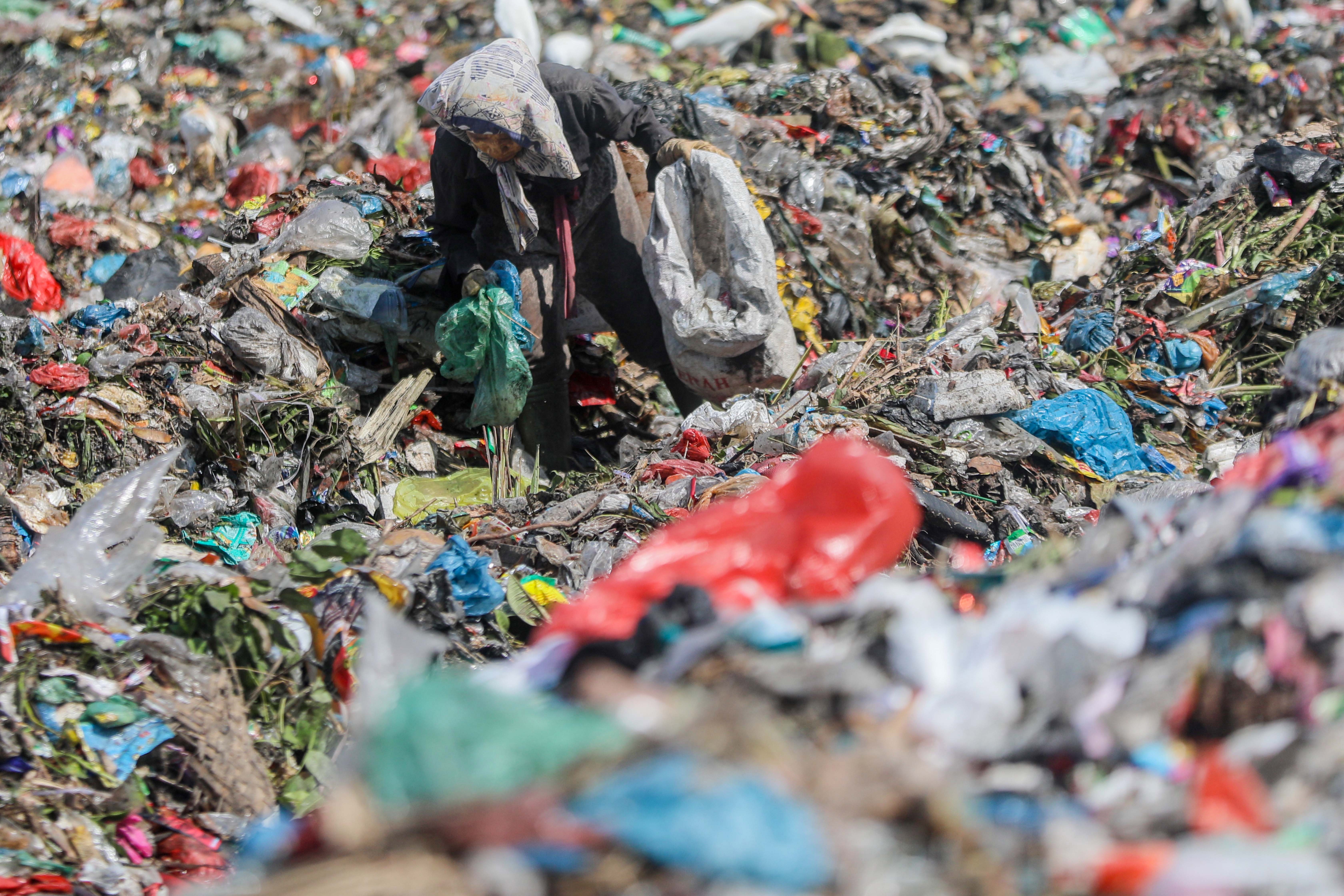 En noviembre habría un primer borrador de tratado contra contaminación por plástico