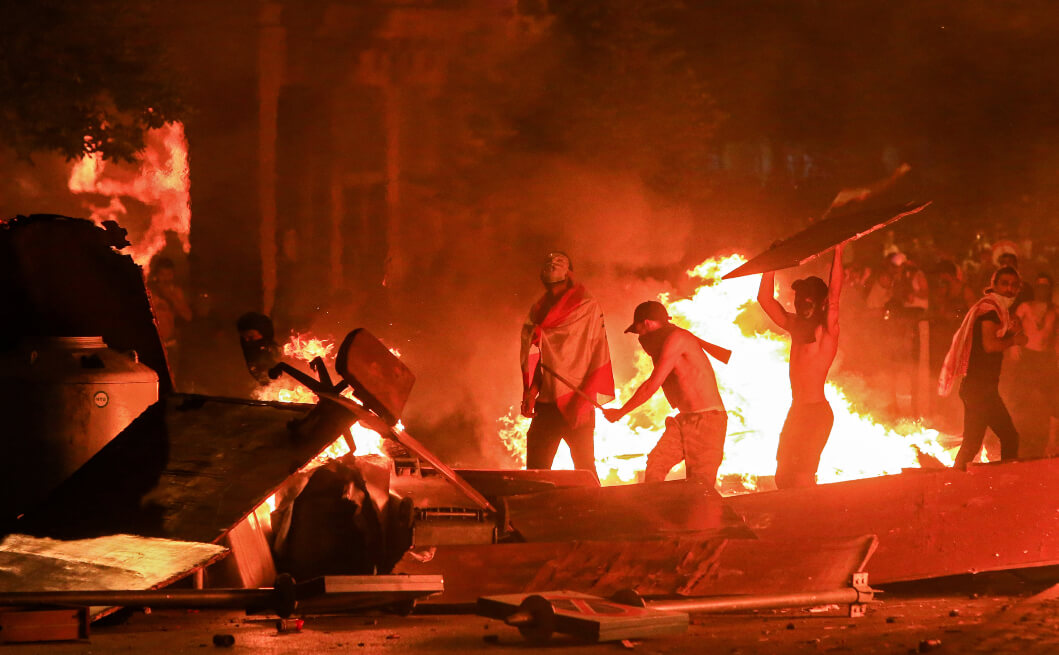 Líbano: tres días de graves protestas por alza de impuestos