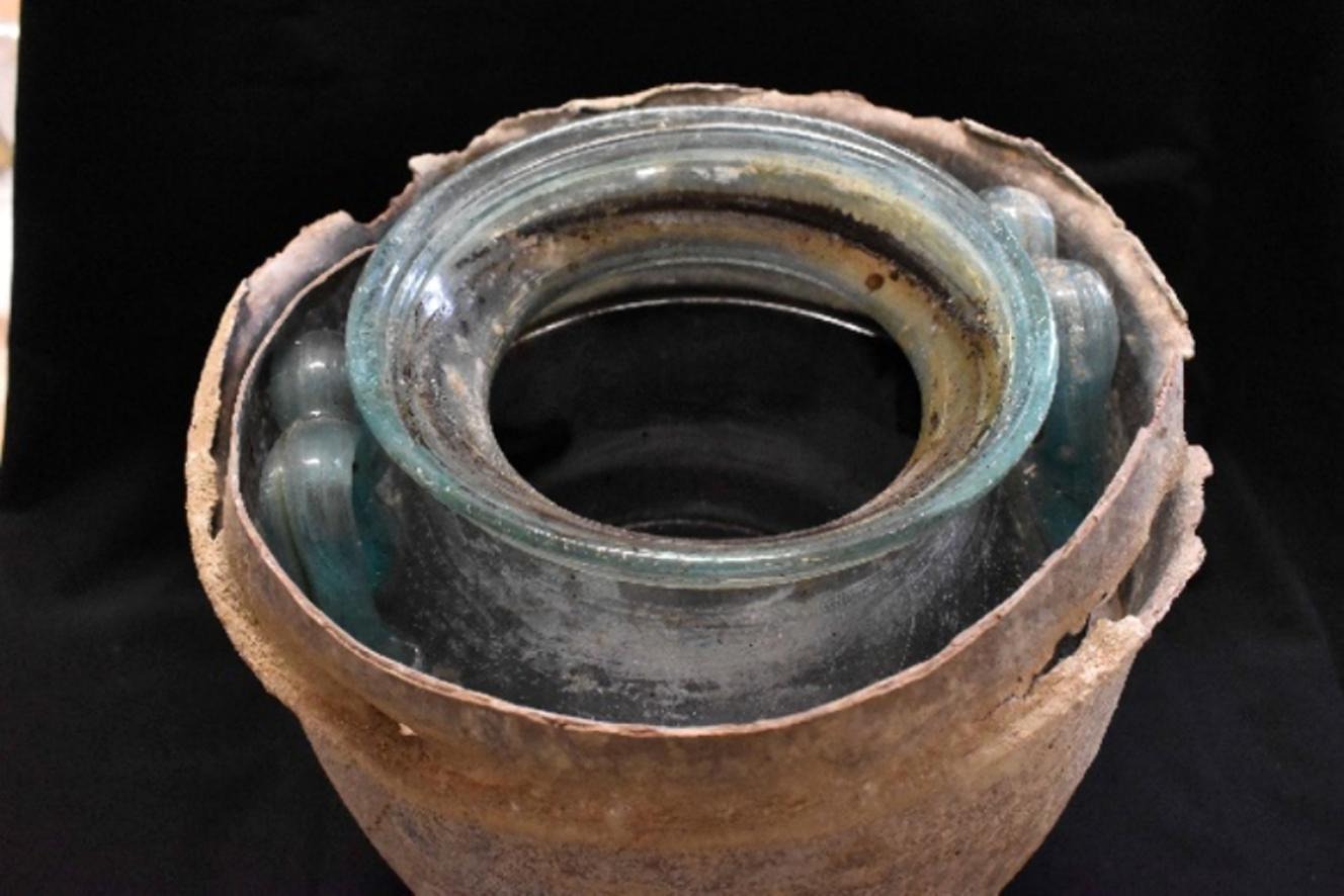Encuentran el vino más antiguo en una tumba: es de hace 2 mil años