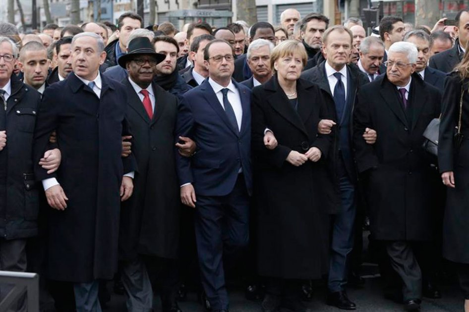 Francia no cede jamás, no se inclina, hace frente: Hollande tras atentados