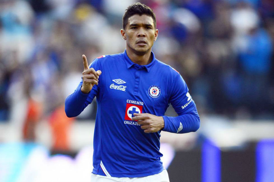 River y Rosario Central, interesados en fichar a Teo Gutiérrez