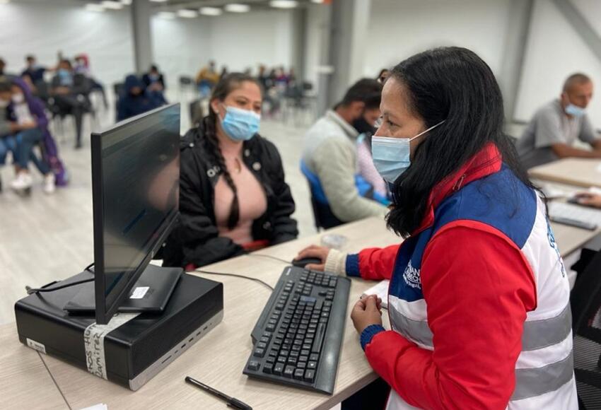 Con ayuda de la Personería 51 migrantes están legalizando su permanencia en Bogotá