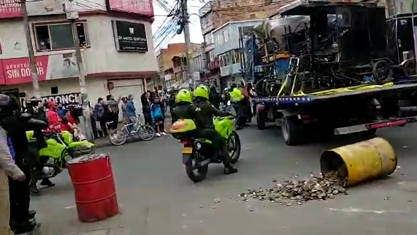 Bogotá: Operativo de incautación de bicitaxis terminó en disturbios en Kennedy