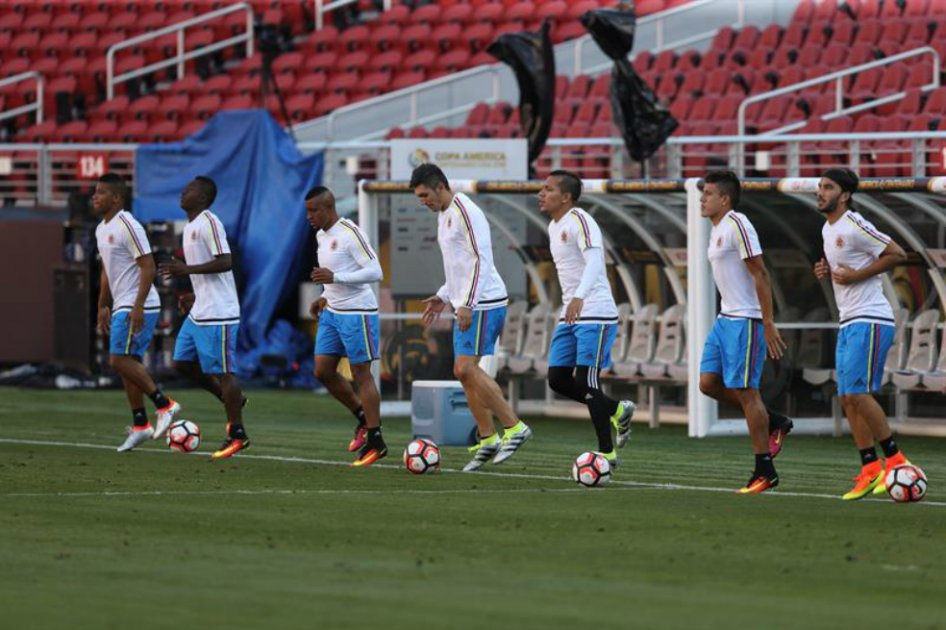 Colombia ya está en Los Ángeles para preparar duelo frente a Paraguay