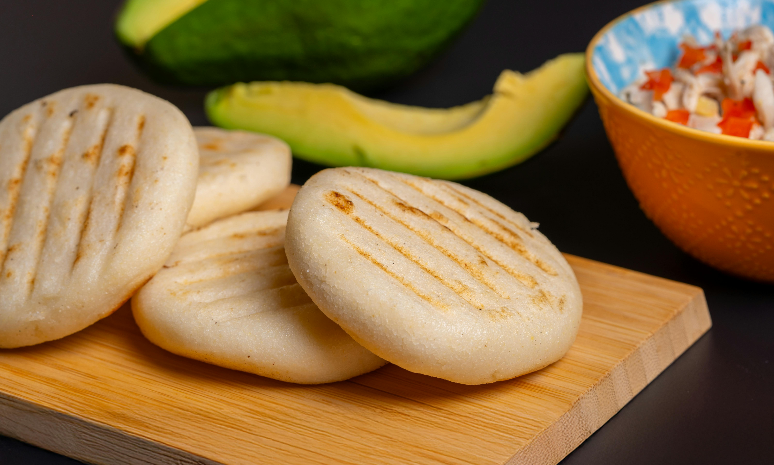 Empieza la semana saboreando estas recetas de arepas