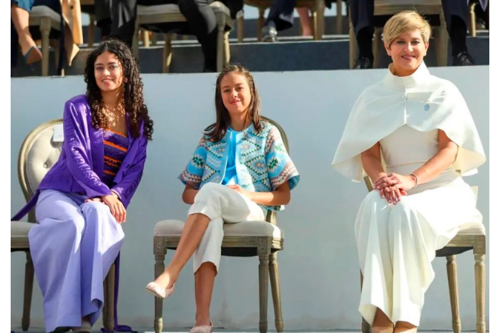 El vestido de Sofia Petro y sus mensajes en la posesión presidencial de su padre, Gustavo Petro