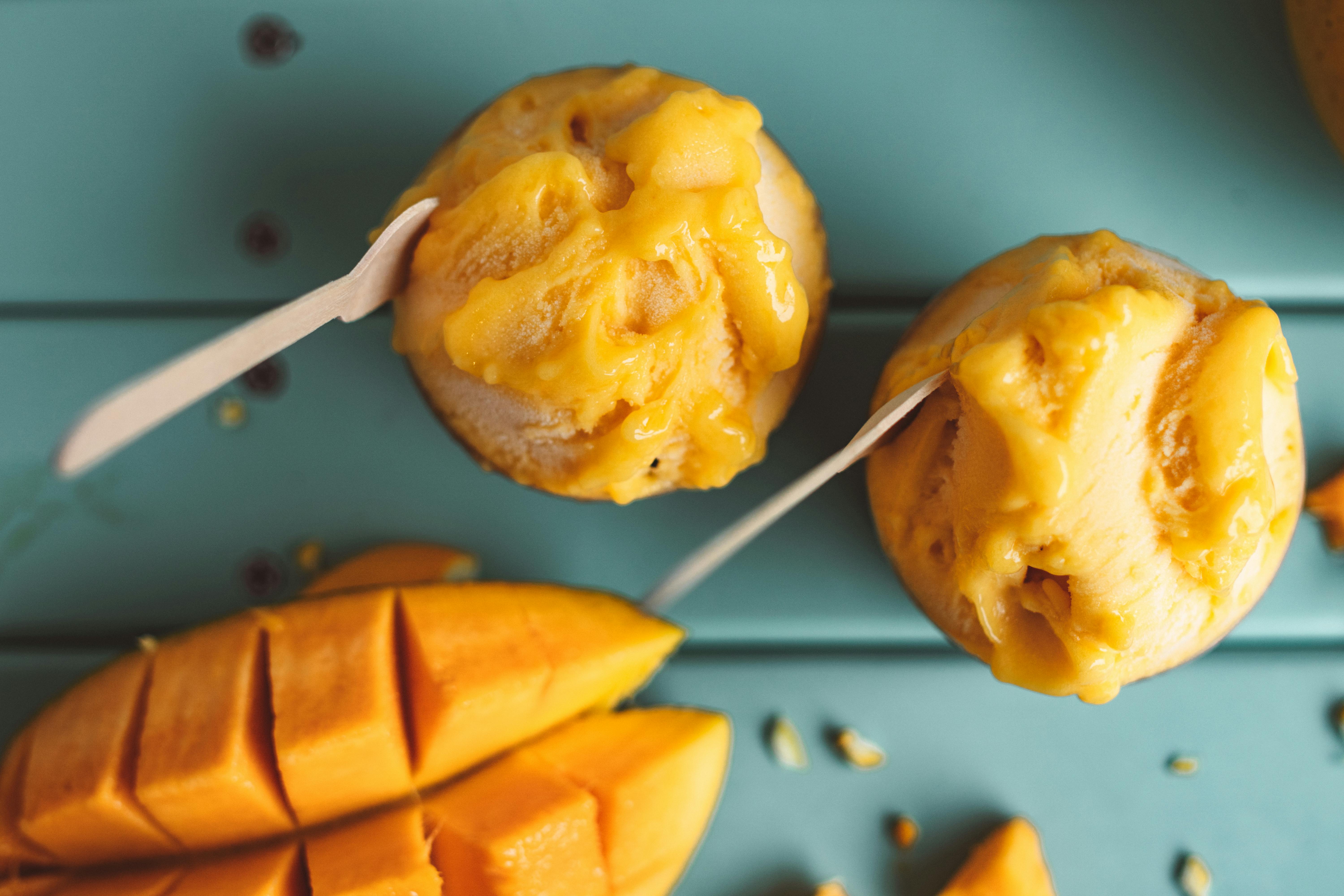 Helado de mango y azafrán para saborear este jueves
