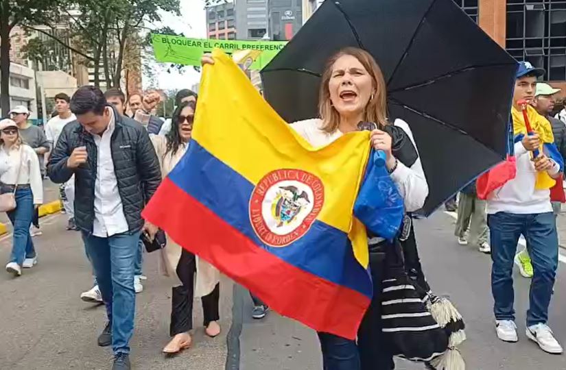 Marchas en Bogotá en rechazo al atentado contra Miguel Uribe