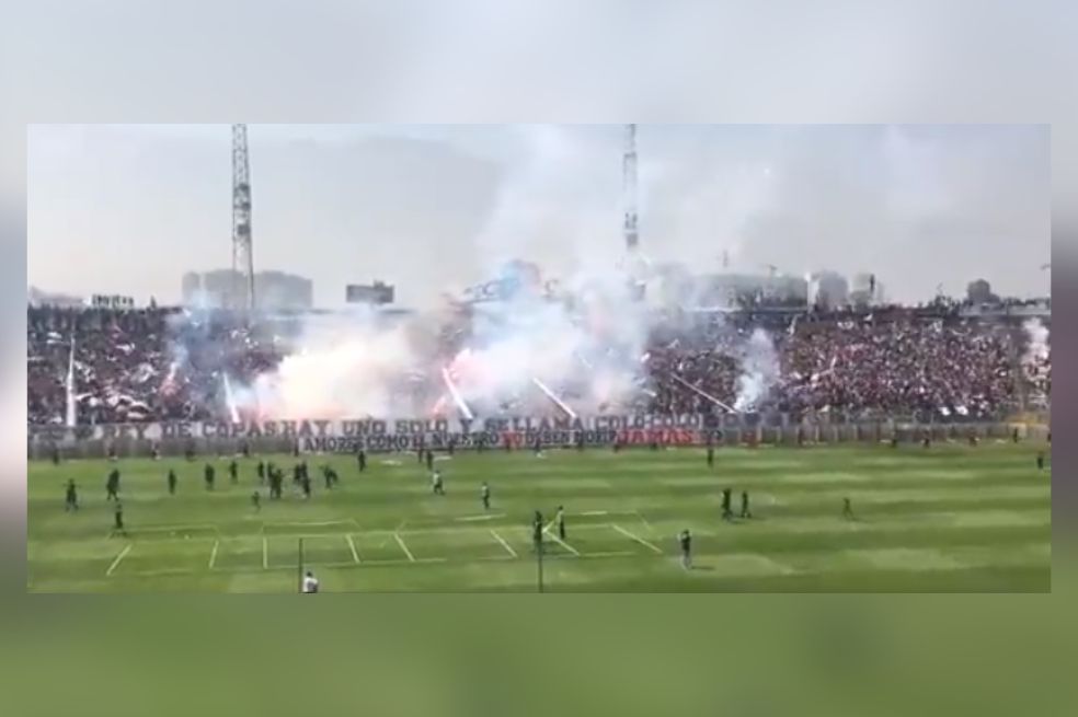 (Video) Susto en Chile: se cayó el techo de una tribuna repleta de hinchas