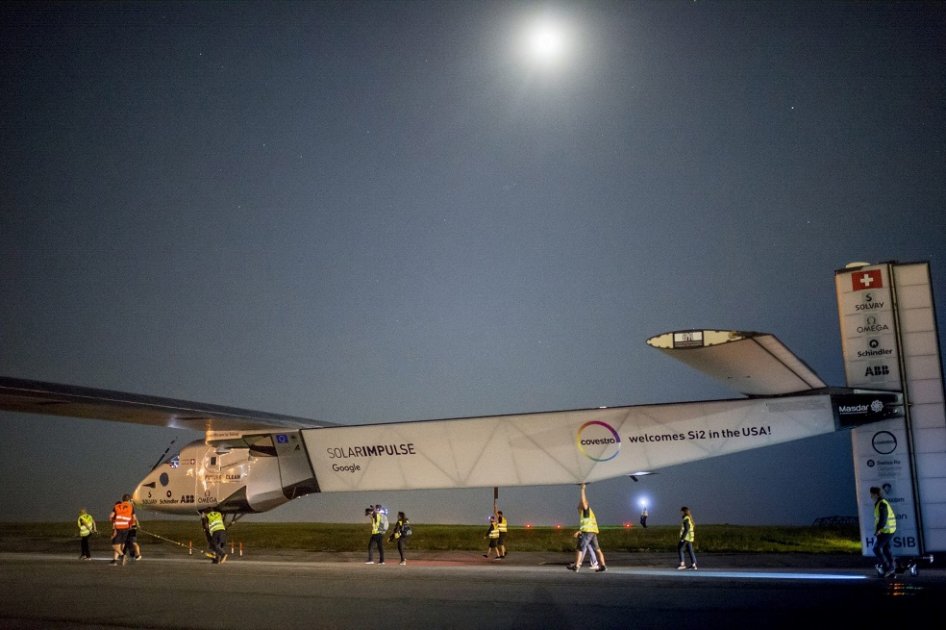 Avión Solar Impulse 2 inicia vuelo transatlántico