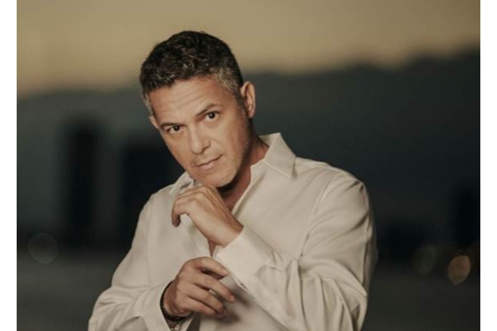 “El verano que vivimos”, la nueva canción de Alejandro Sanz