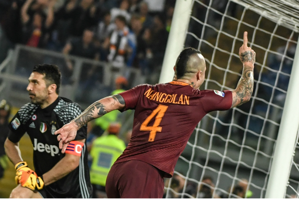 Roma venció a Juventus y se mantiene en la pelea por la Serie A