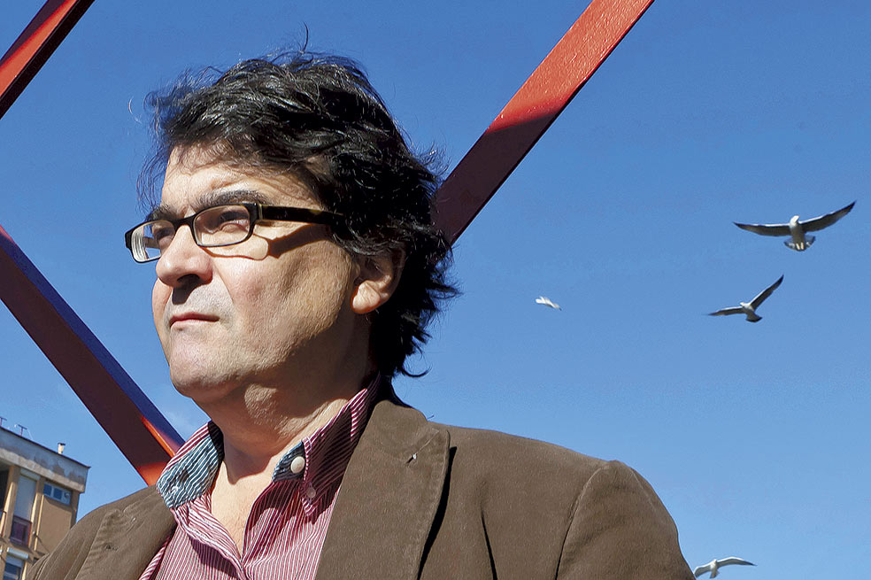 «El escritor es un impostor tolerado»