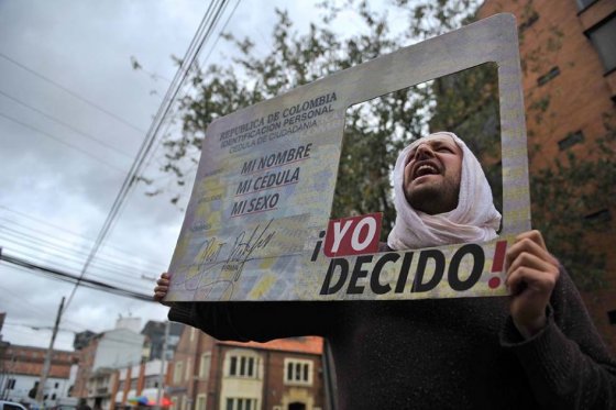 Por primera vez en Colombia, menor de edad cambia sexo en su documento de identidad