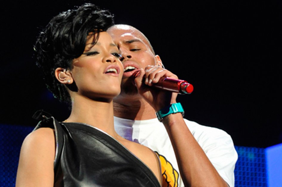 Padre de Rihanna quiere que su hija se case con Chris Brown