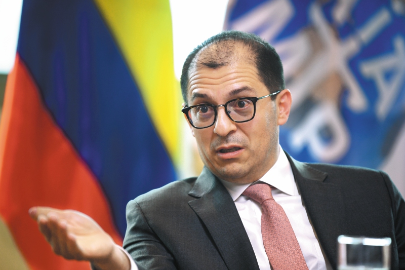 Crece la imagen favorable del fiscal Francisco Barbosa, según encuesta Invamer