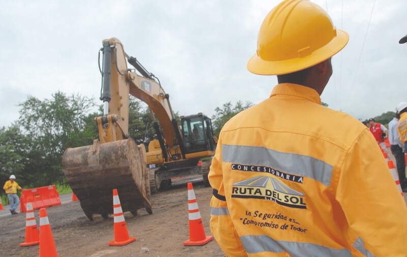 La disputa de los extrabajadores de la Ruta del Sol 2 contra el Mintransporte