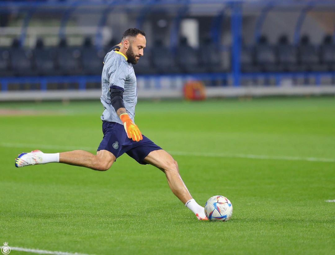 Ospina salió lesionado en Arabia Saudita: tuvo que ser retirado en ambulancia
