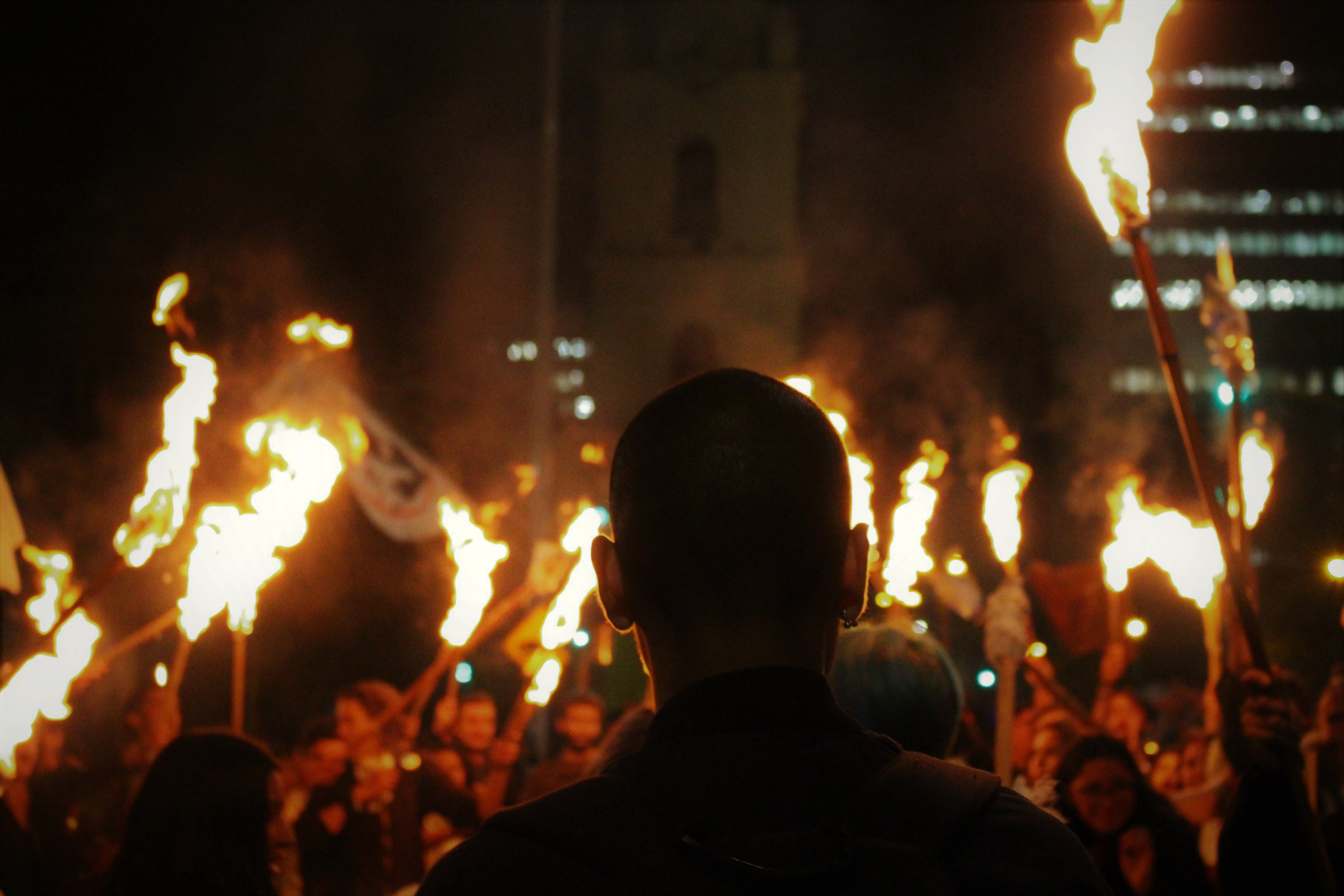 la libertad y la chispa del fuego