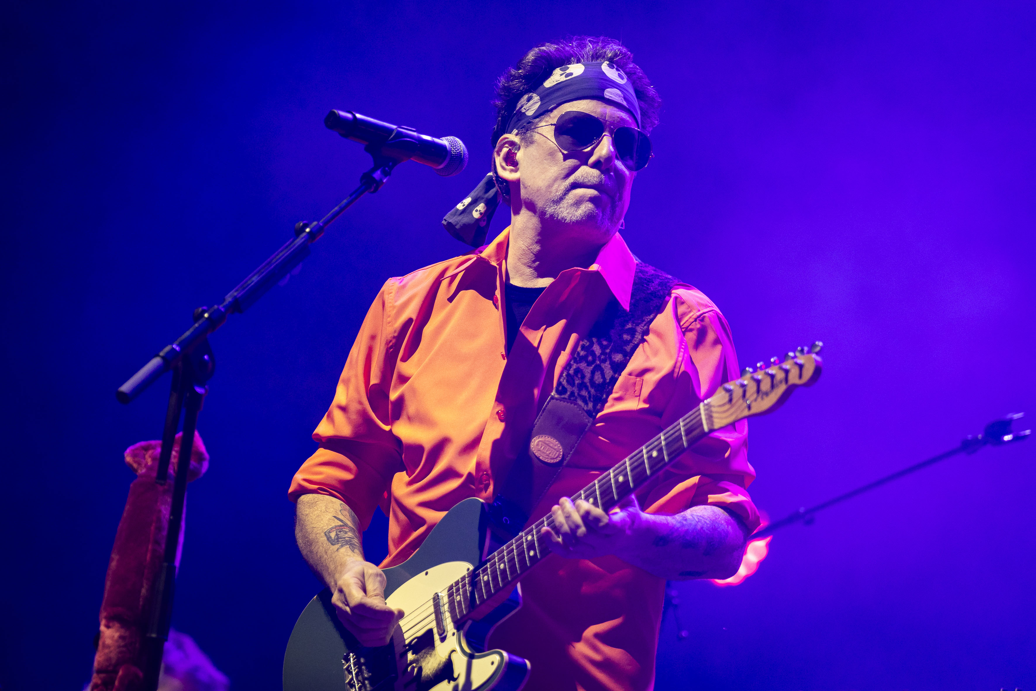 Andrés Calamaro se retiró de su concierto en Cali. “Están cancelados, hasta nunca”