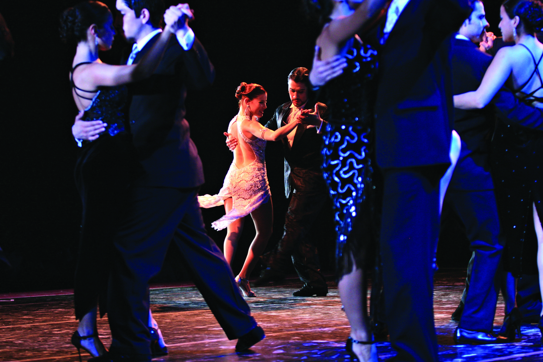 ¿Visitará Argentina? Casas de tango bajan sus tarifas para viajeros