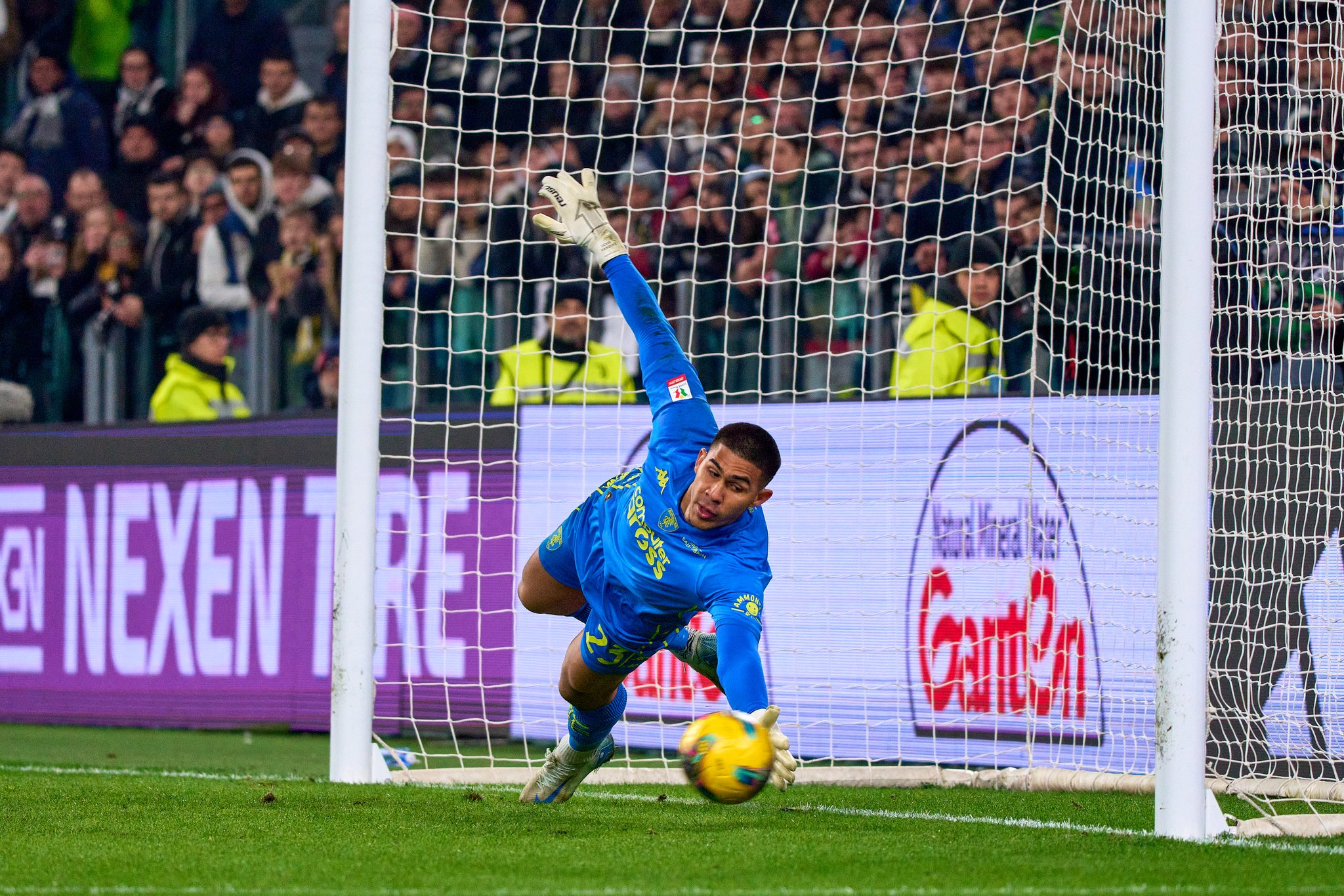 Devis Vásquez, figura en la Copa de Italia: atajó un penalti y eliminó a Juventus
