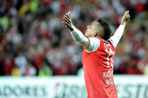 Óscar Córdoba premia a los hinchas de Santa Fe