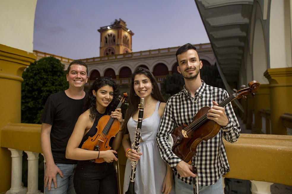 Los Jóvenes Talentos 2019 son Juan Sebastián Collazos (piano), Laura Hoyos (violín), Natacha Correa (clarinete) y Daniel Osorio-Cuesta (viola). / Tico Angulo