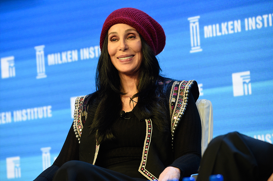 Cher, en muy buena forma, pese a rumores sobre su salud