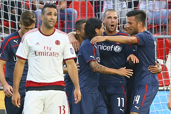 Olympiakos venció 3-0 al Milan en partido amistoso