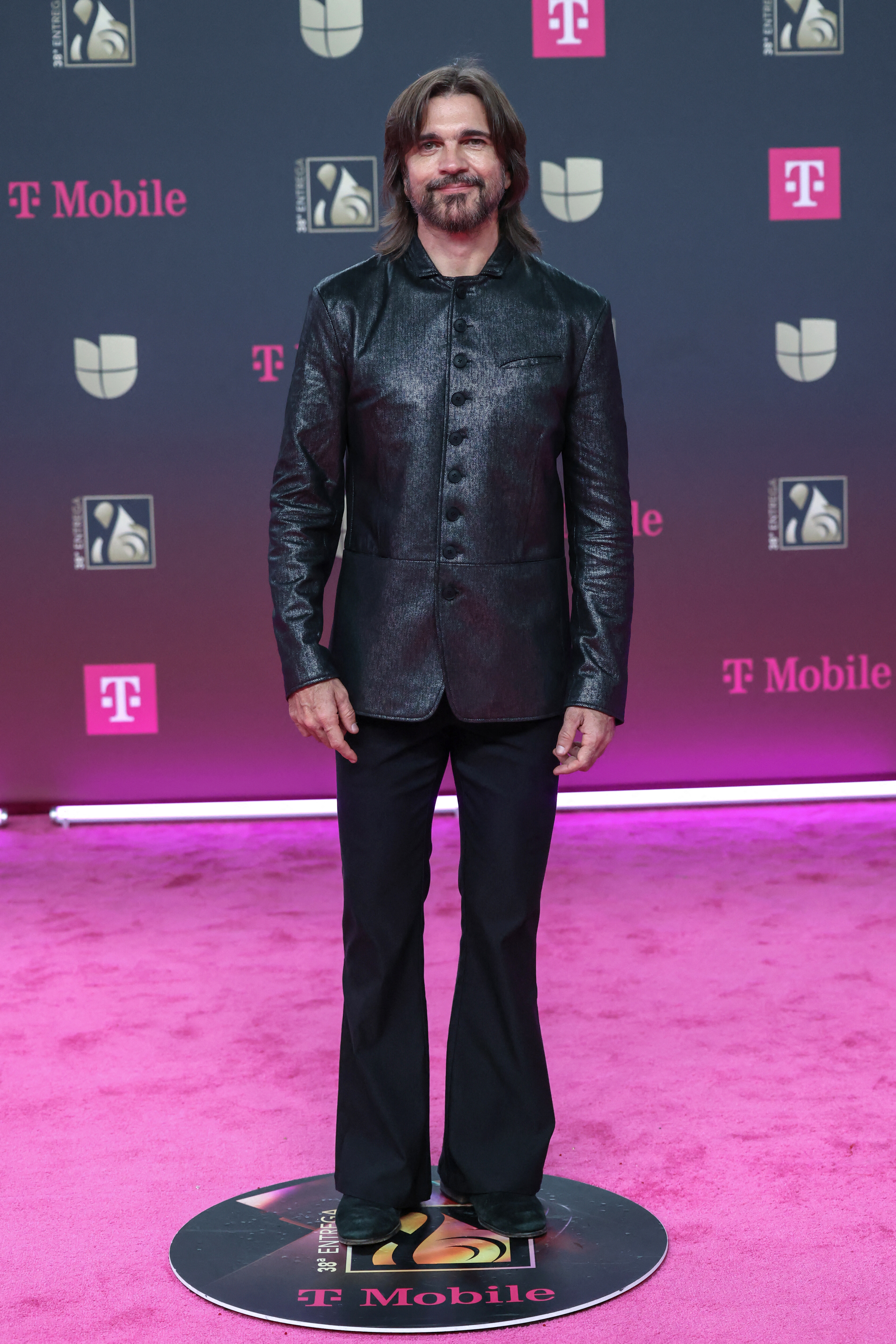 Emotivas palabras de Juanes en Premios lo Nuestro: “Nunca es tarde para aprender a amar”