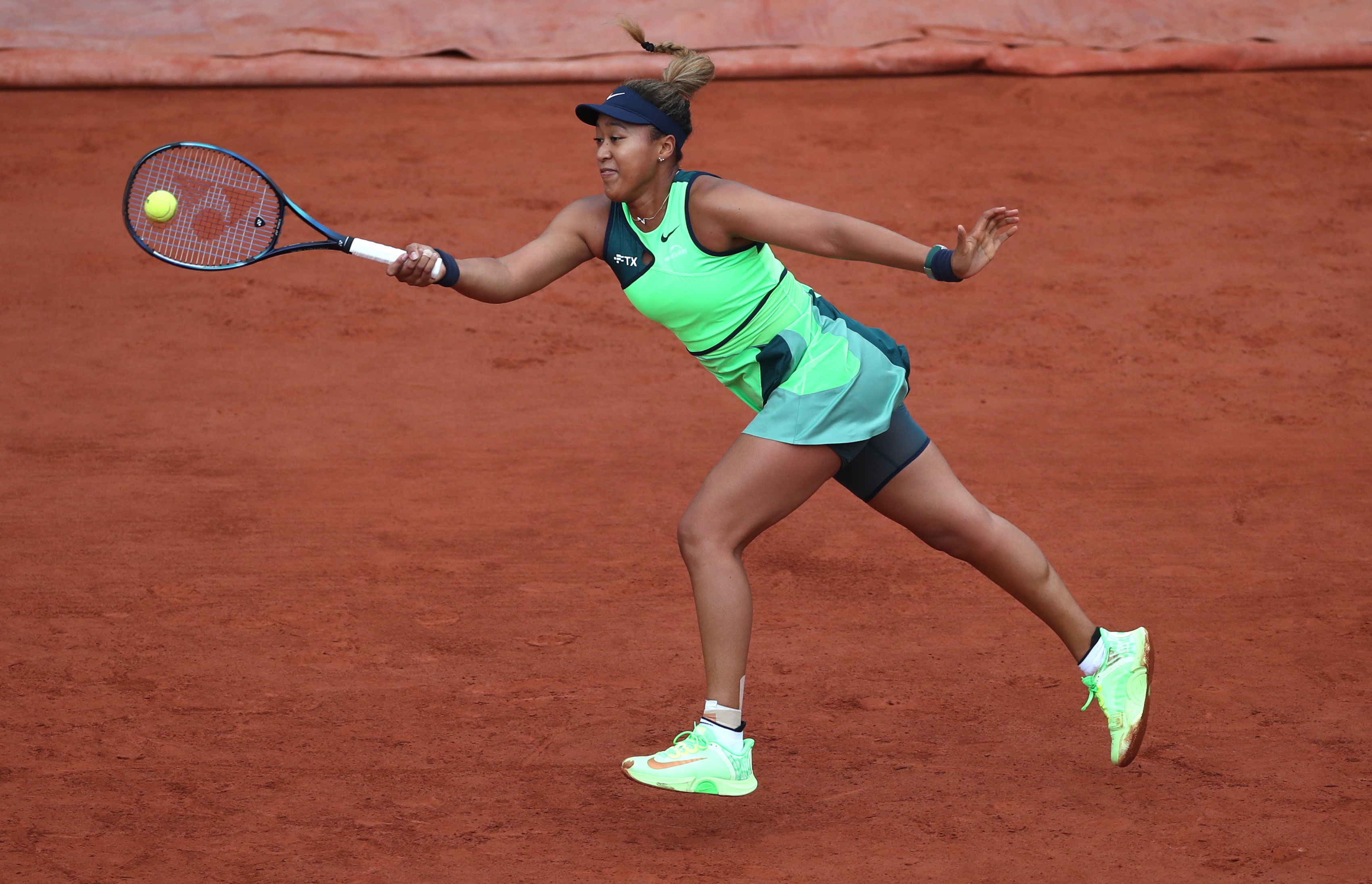 Naomi Osaka, eliminada en primera ronda de Roland Garros