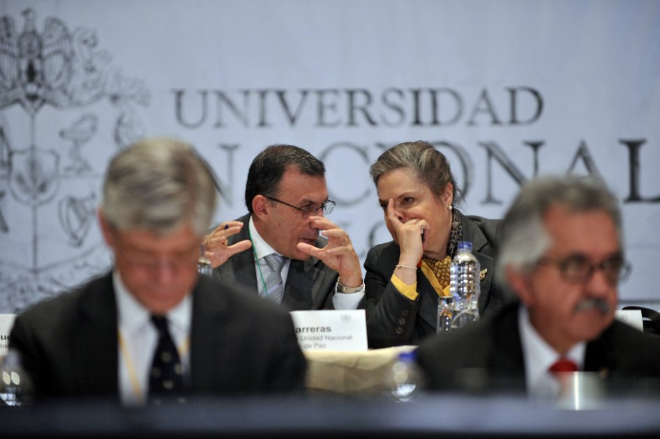 Presidente del Senado Roy Barreras insta a Farc a pedir perdón a sus víctimas